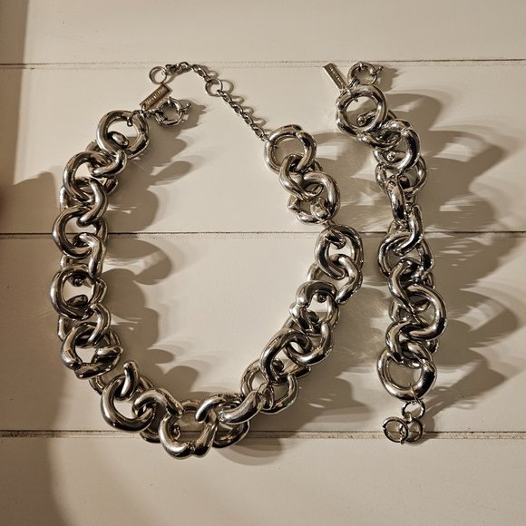 Lord and Taylor bold silver necklace and bracelet - Picture 1 of 1